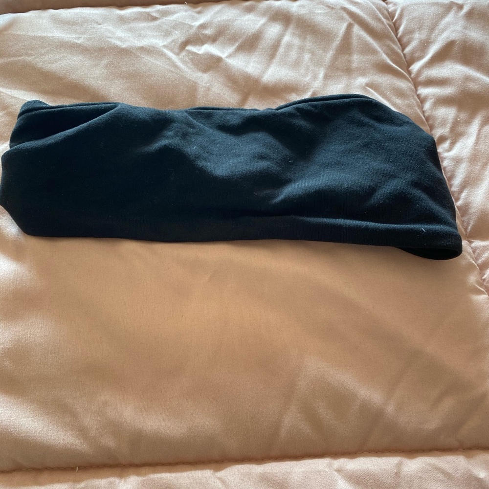 Black lululemon headband